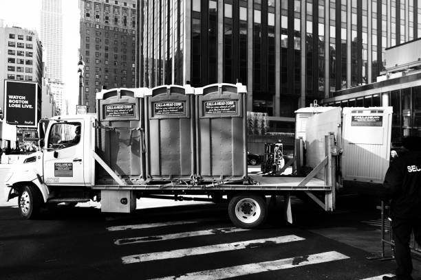 Best Best portable toilet rental  in Olivia, MN